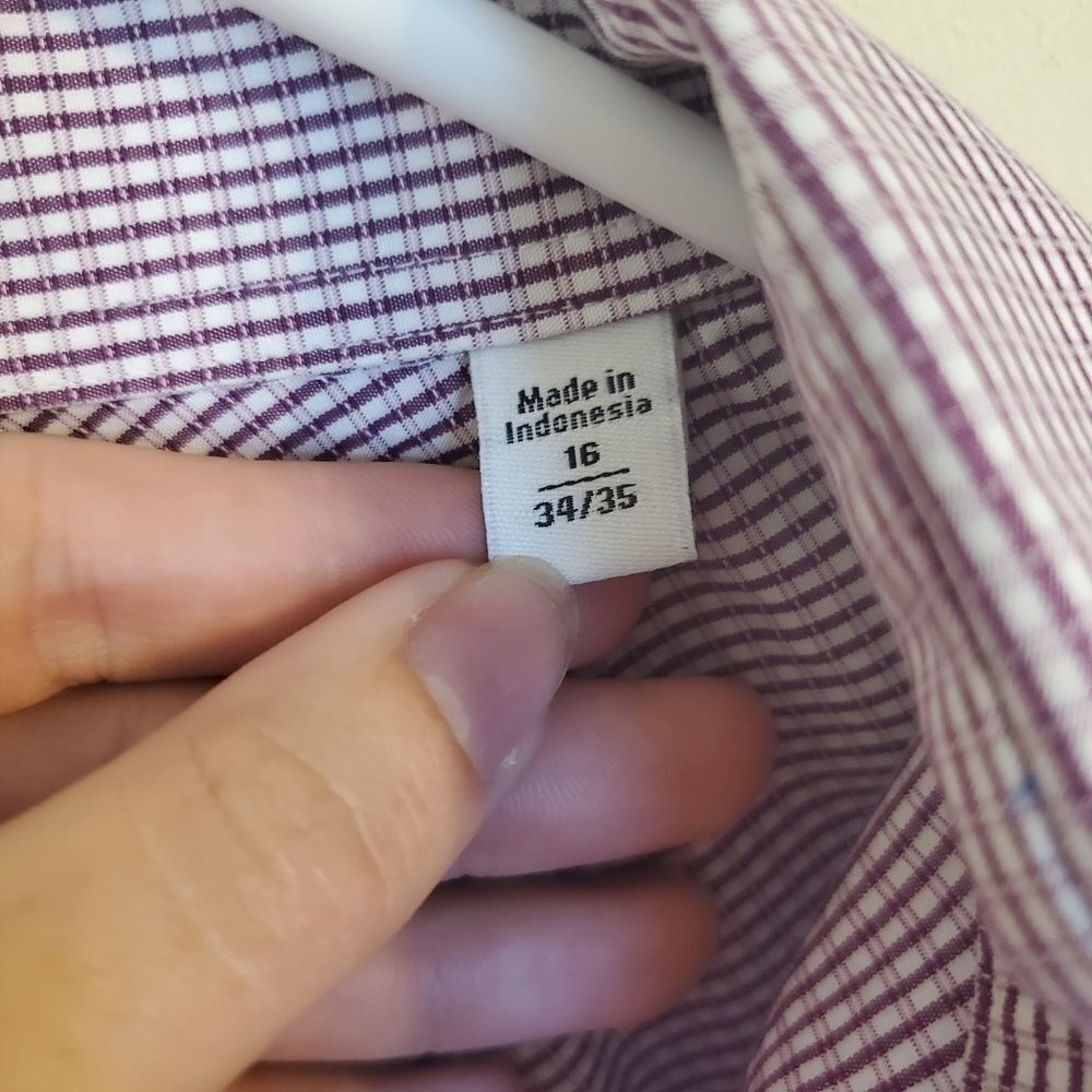Calvin Klein Regular Fit Button Down - Picture 8 of 13